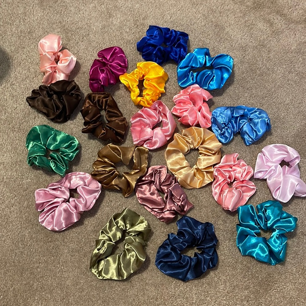 Bag of Silk scrunchies